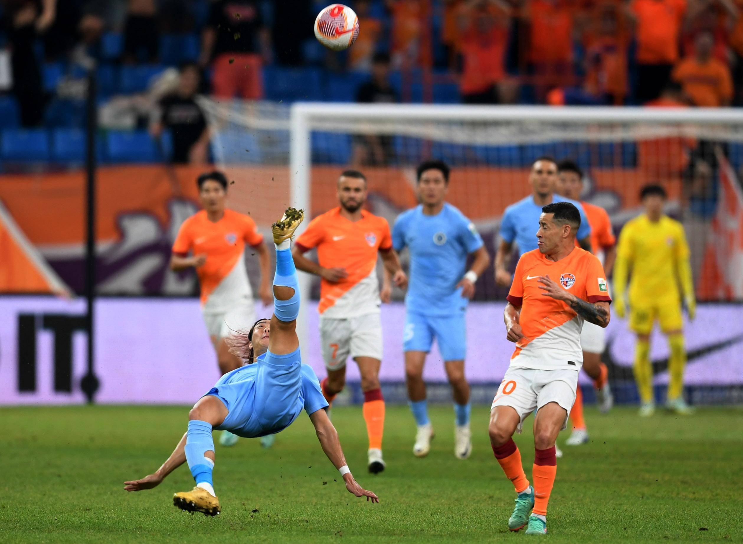 也让莱万多 也让莱万多